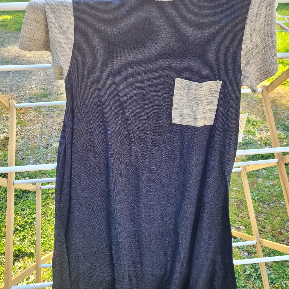 NWT Carly Charcoal Gray Very Thin Stripes